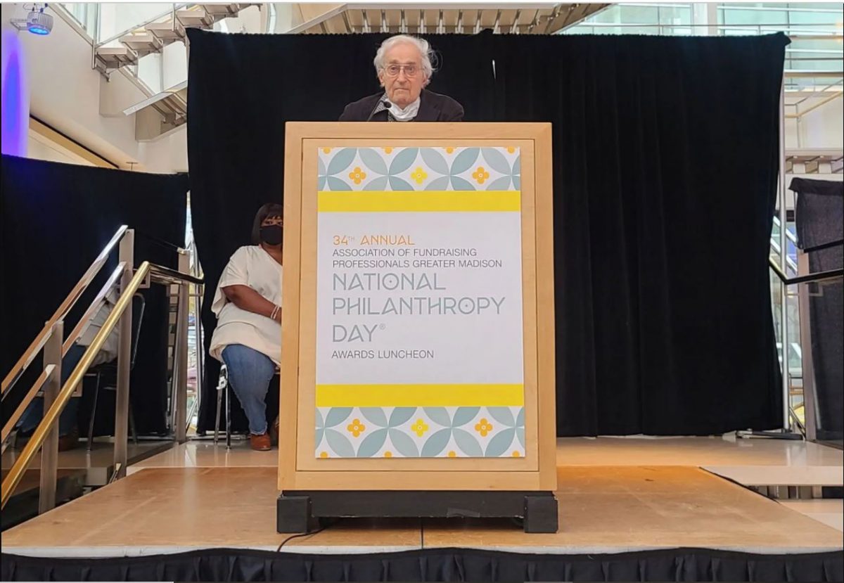 Former professor, “Odyssey dad” Robert Auerbach receives philanthropy award